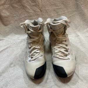 Nike Hyperdunk Sneakers